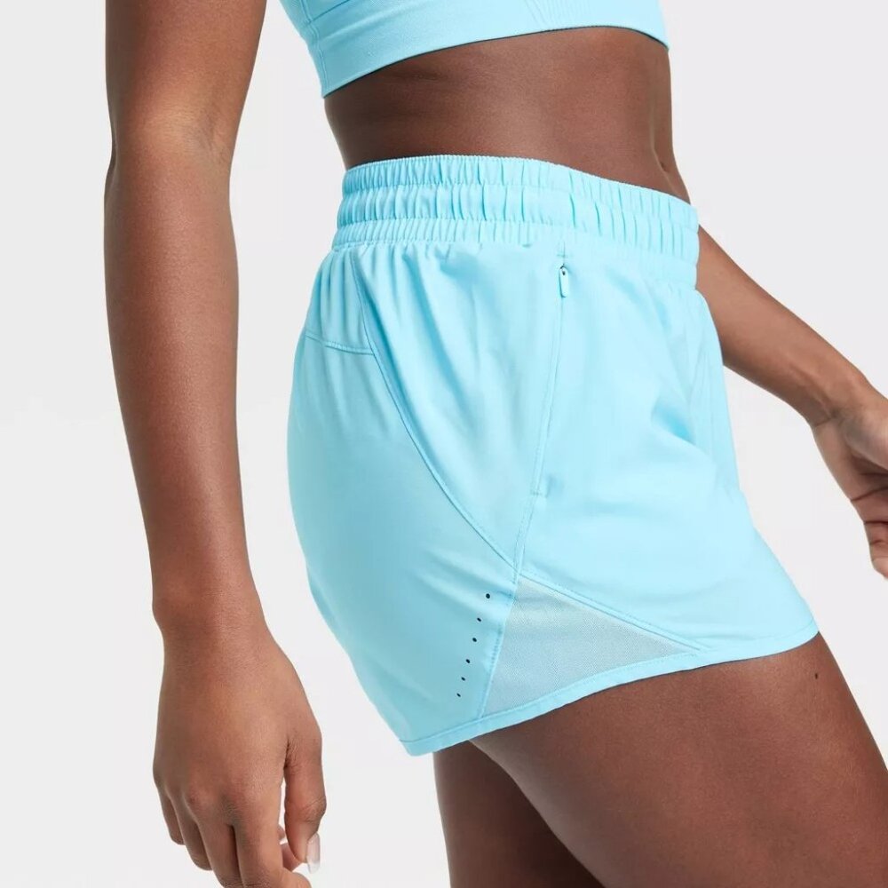 NWT All In Motion Mid-Rise Run Shorts w/ Pockets 3"